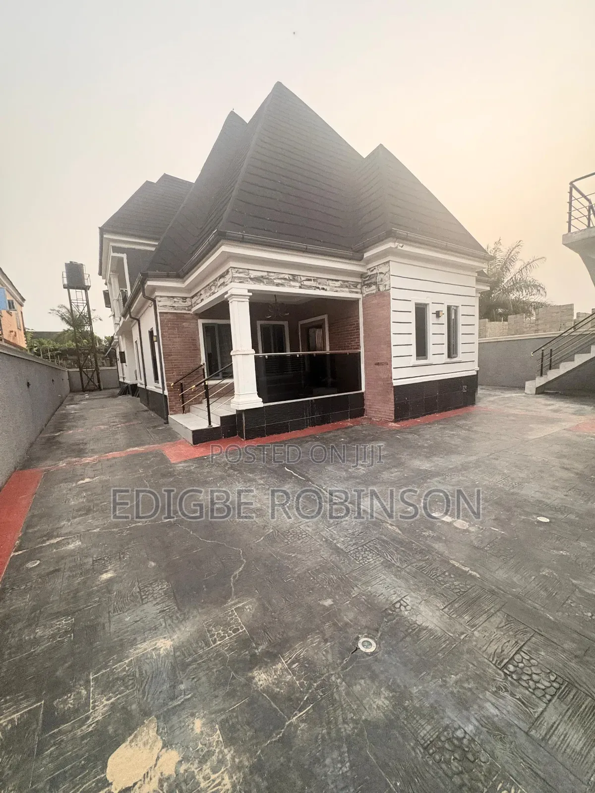 3bdrm Penthouse in Opete Estate, Warri for sale in Warri