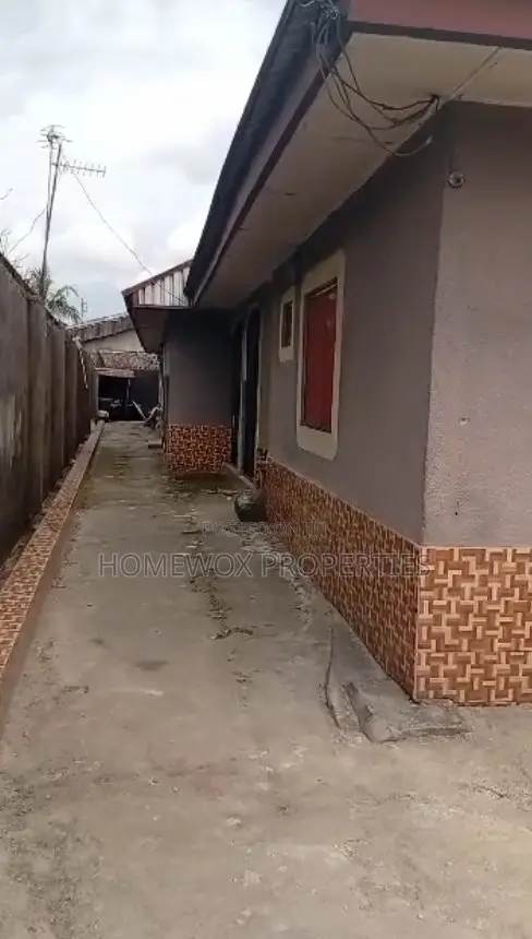 4bdrm Block of Flats in Rumuahalu for sale in Rumuahalu