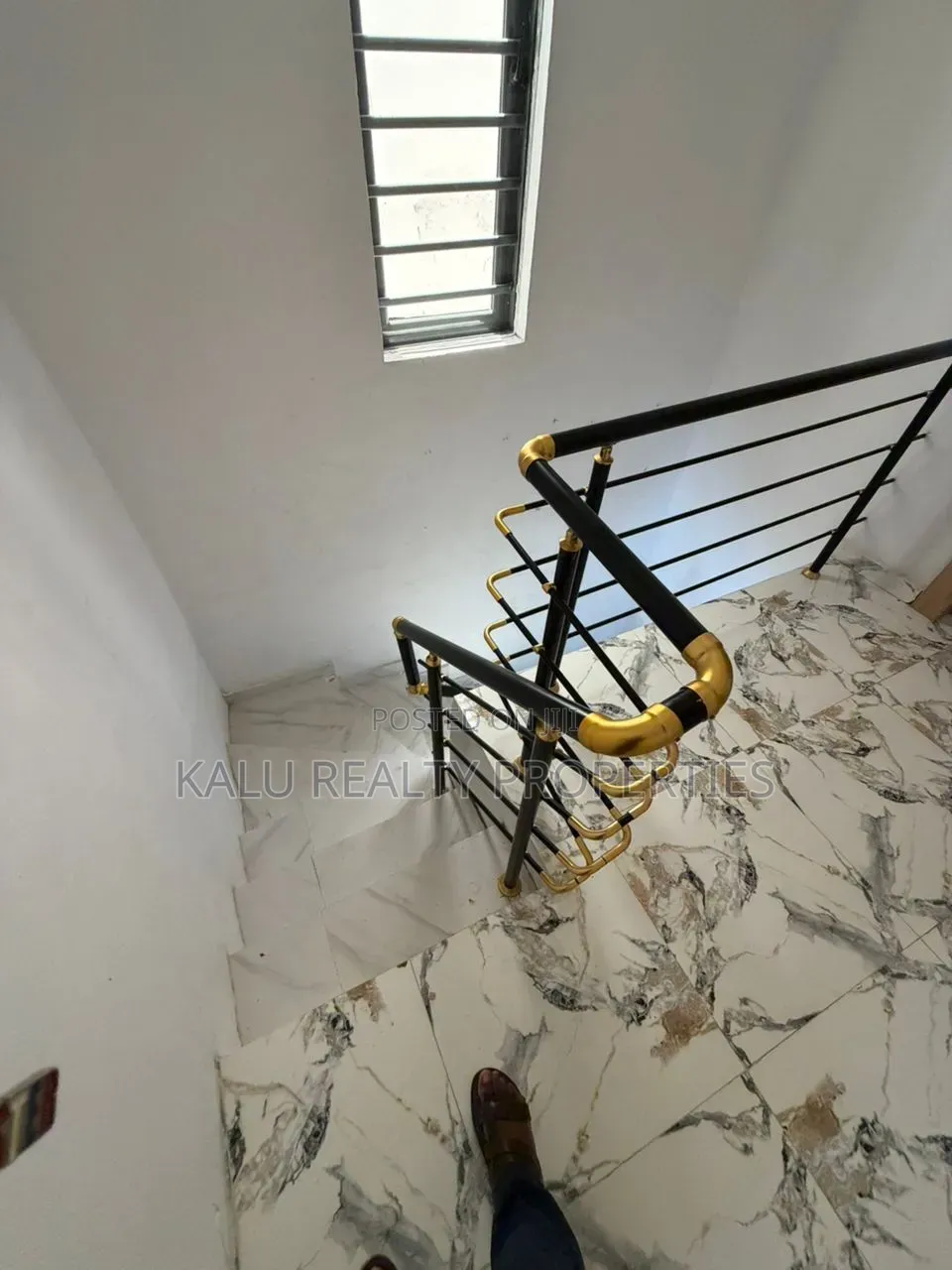 4bdrm Duplex in Ologolo for rent in Ologolo