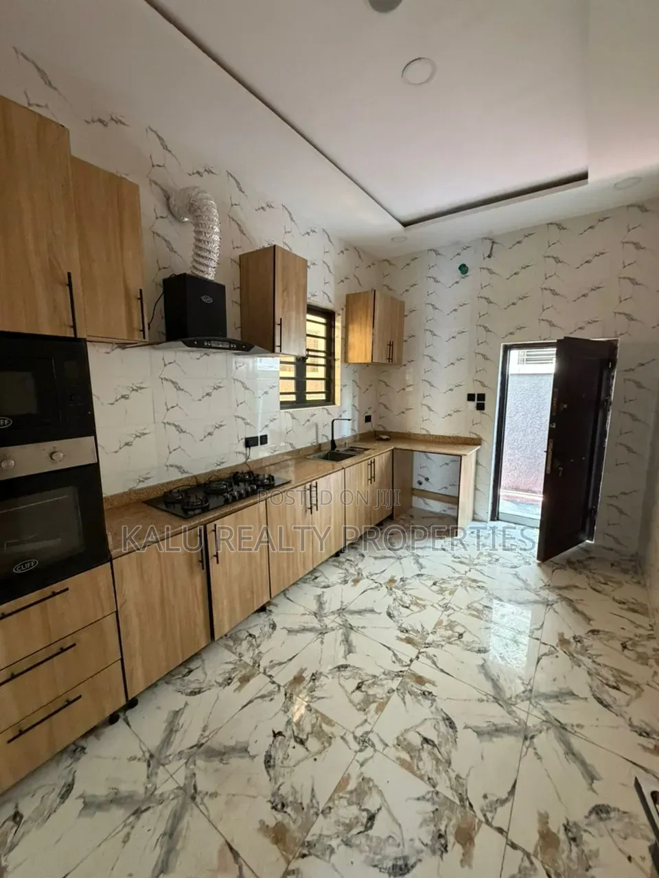 4bdrm Duplex in Ologolo for rent in Ologolo