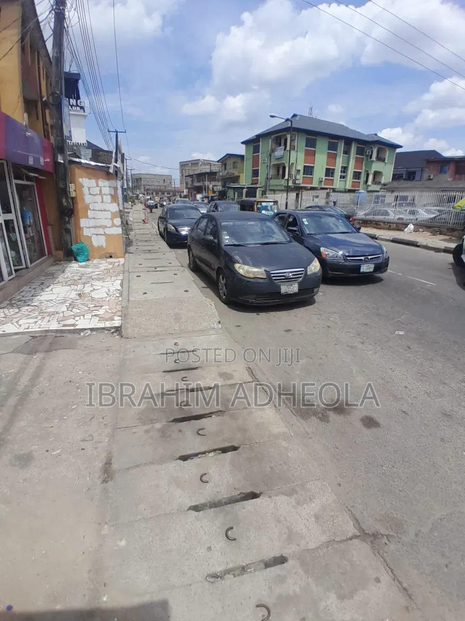 A Demolishable Bungalow on a Plot of Land in Bariga / Shomolu