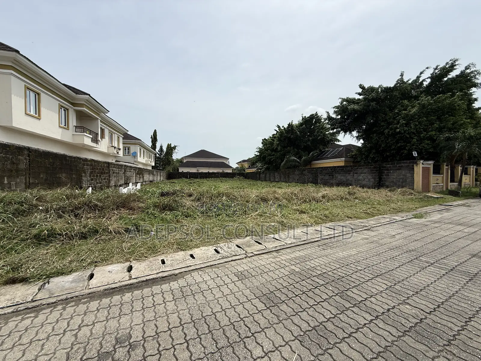 1,260sqm Bareland in a Highbrow Estate in VGC / Ajah