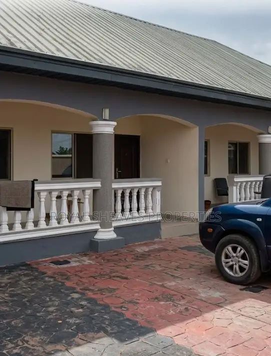 2bdrm Block of Flats in Uzoba for sale in Uzoba