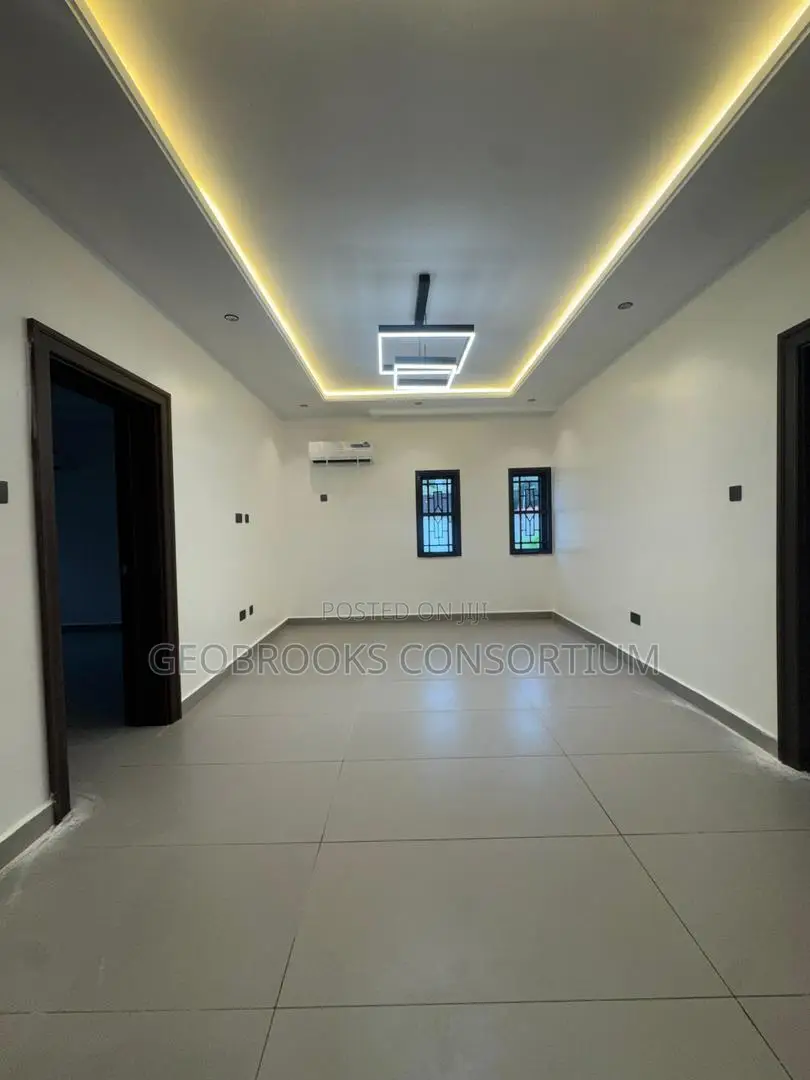 Furnished 4bdrm Townhouse / Terrace in Agodi Gra for rent in Agodi