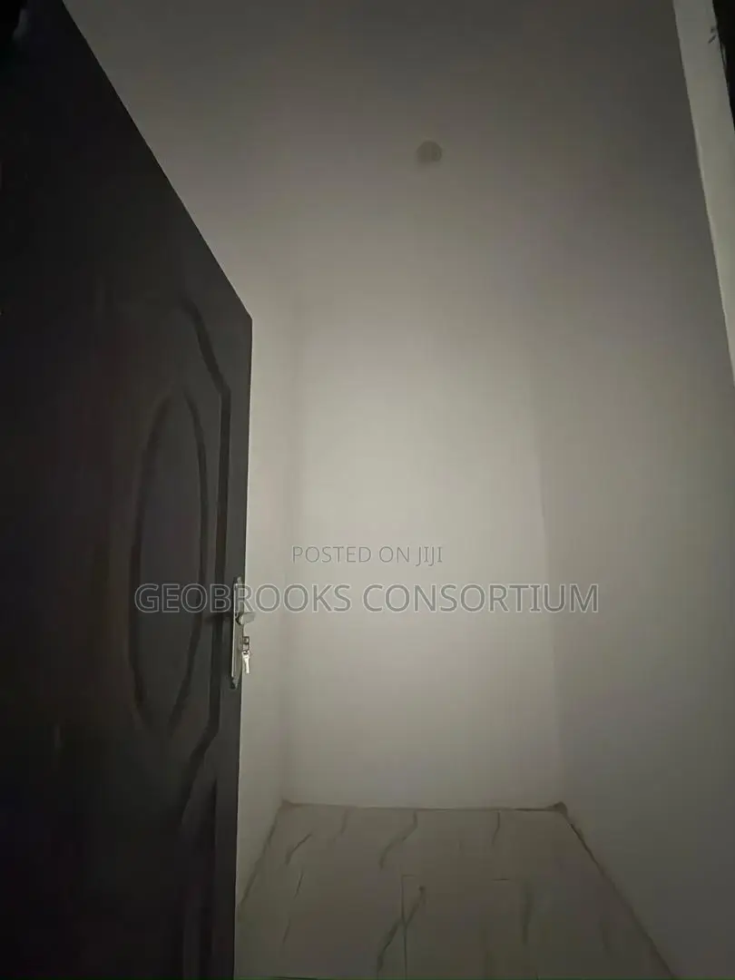 Commercial 3-Bedroom Office Spaces to Let – Akala Express, Ibadan in Akala Express