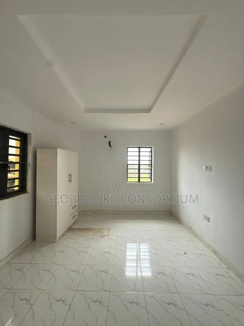 Commercial 3-Bedroom Office Spaces to Let – Akala Express, Ibadan in Akala Express