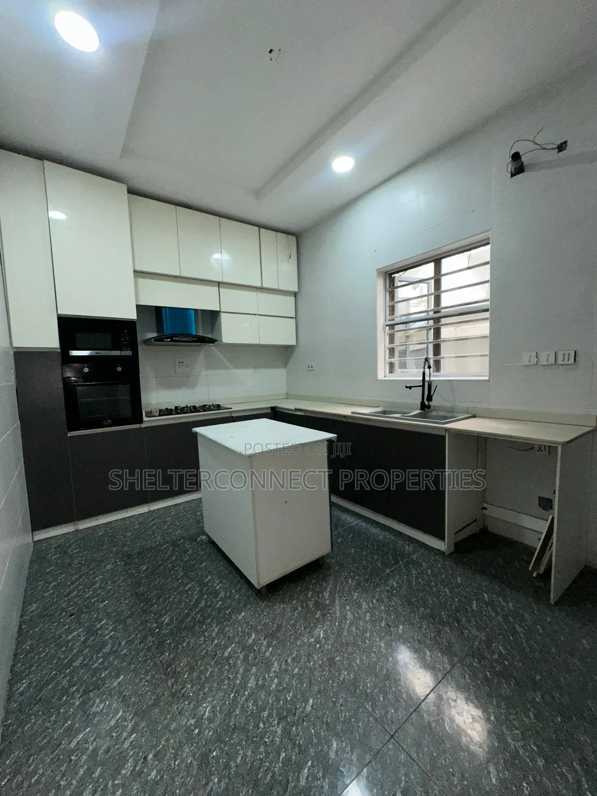 4bdrm Duplex in Lekki Expressway for rent in Lekki Expressway