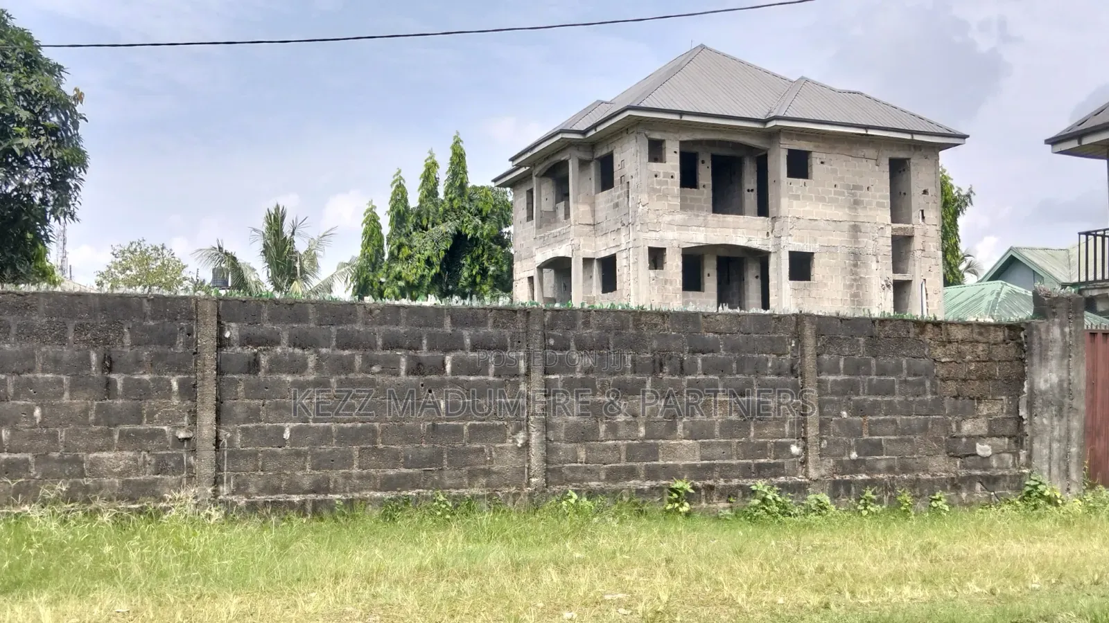6bdrm Block of Flats in Elelenwo , Near Mtn for sale in Elelenwo
