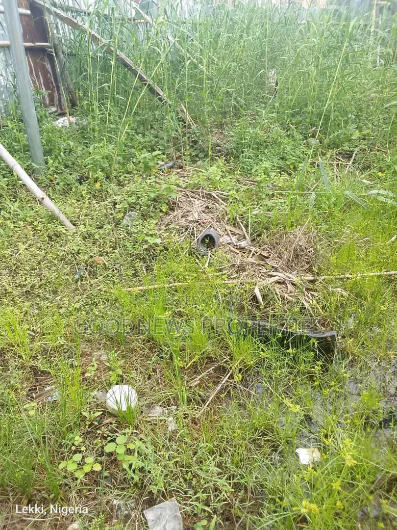 5bdrm Bungalow in Ikorodu, Isiu for sale in Isiu