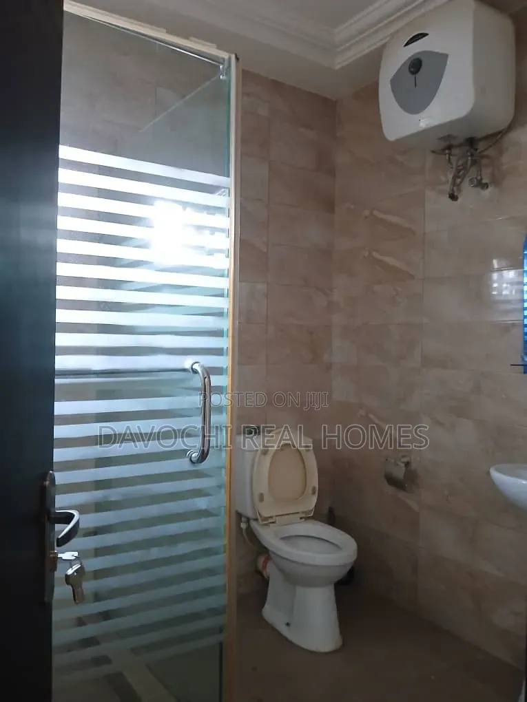 4bdrm Duplex in Chevron for rent in Chevron