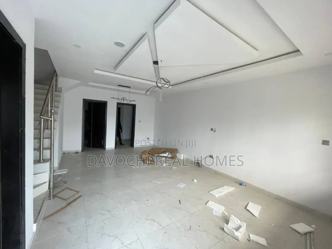 4bdrm Duplex in Lekki Phase 1 for rent in Lekki Phase 1