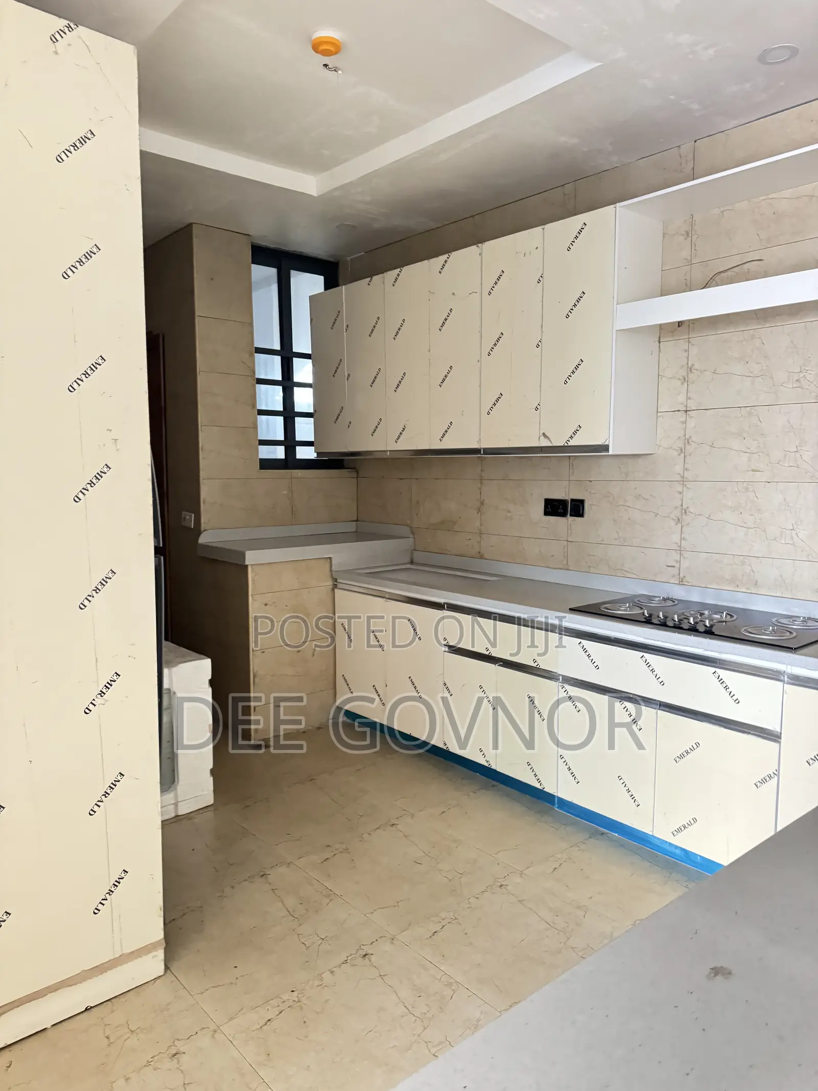 3bdrm Block of Flats in Kofo Abayomi for sale in Kofo Abayomi