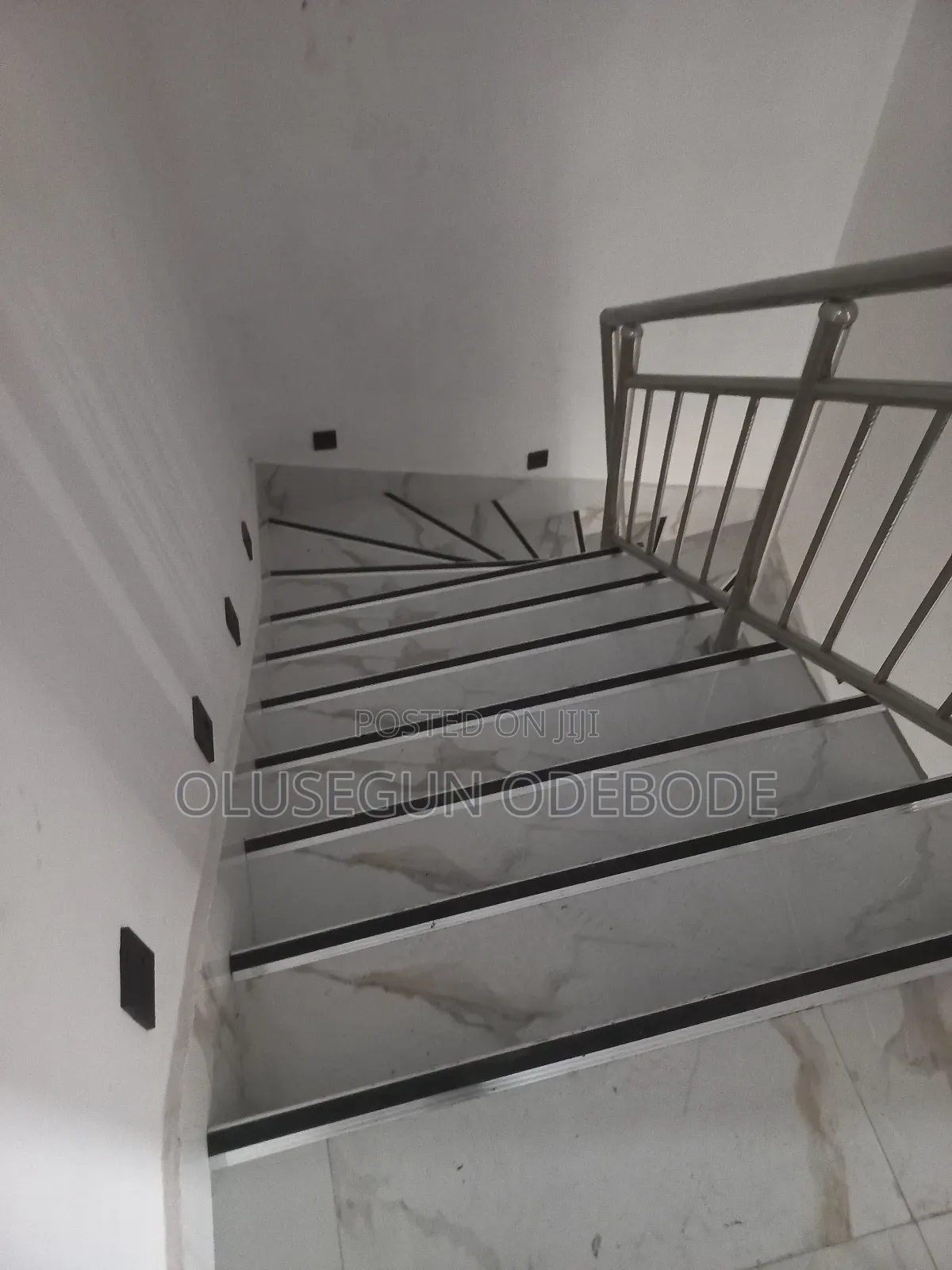5bdrm Duplex in Omole Phase 2 for sale in Omole Phase 2