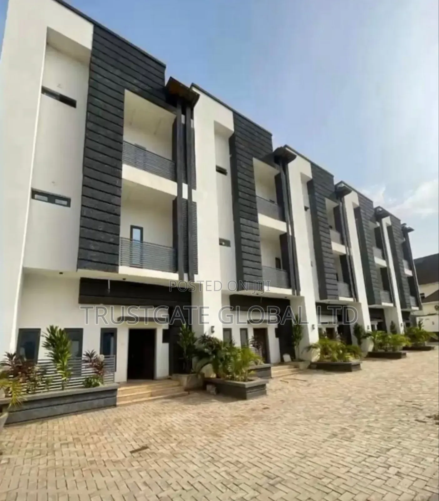 4bdrm Townhouse/Terrace in Life Camp for sale in Life Camp