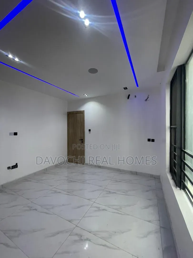 2bdrm Apartment in Lekki Phase 1 for sale in Lekki Phase 1