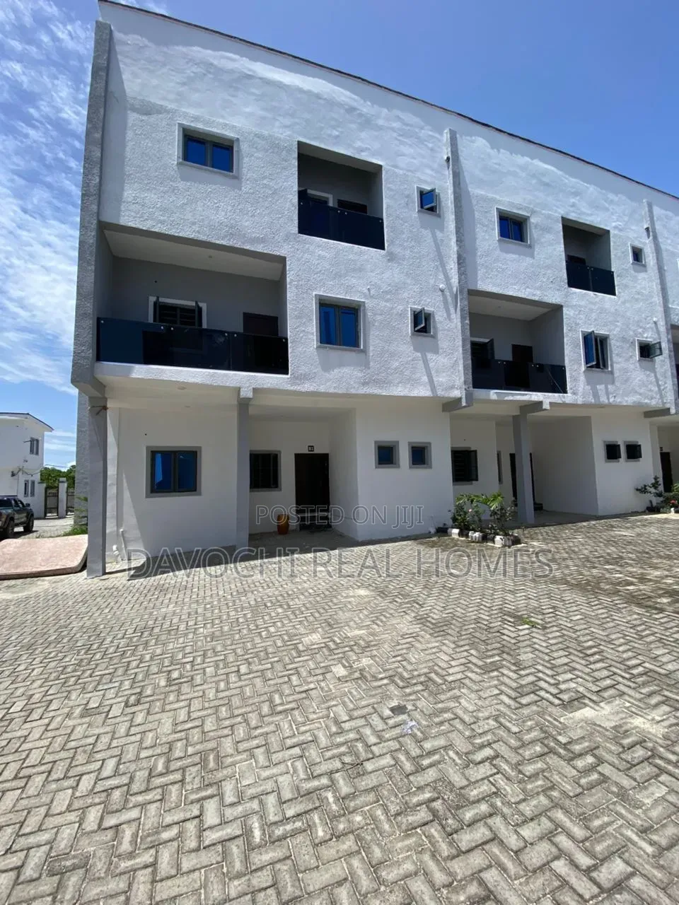 4bdrm Duplex in Sangotedo for sale in Sangotedo