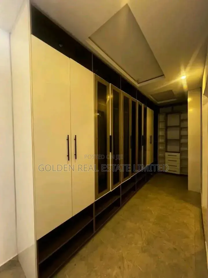 4bdrm Duplex in Ikate for sale in Ikate