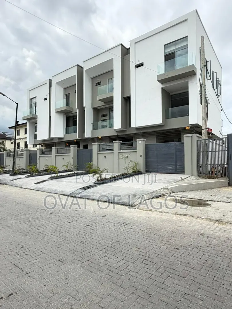 4bdrm Duplex in Lekki Phase 1 for sale in Lekki Phase 1