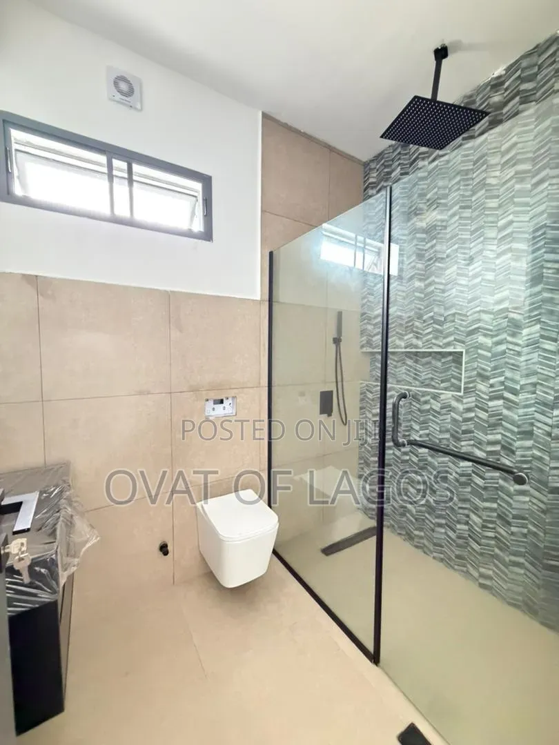 4bdrm Duplex in Lekki Phase 1 for sale in Lekki Phase 1