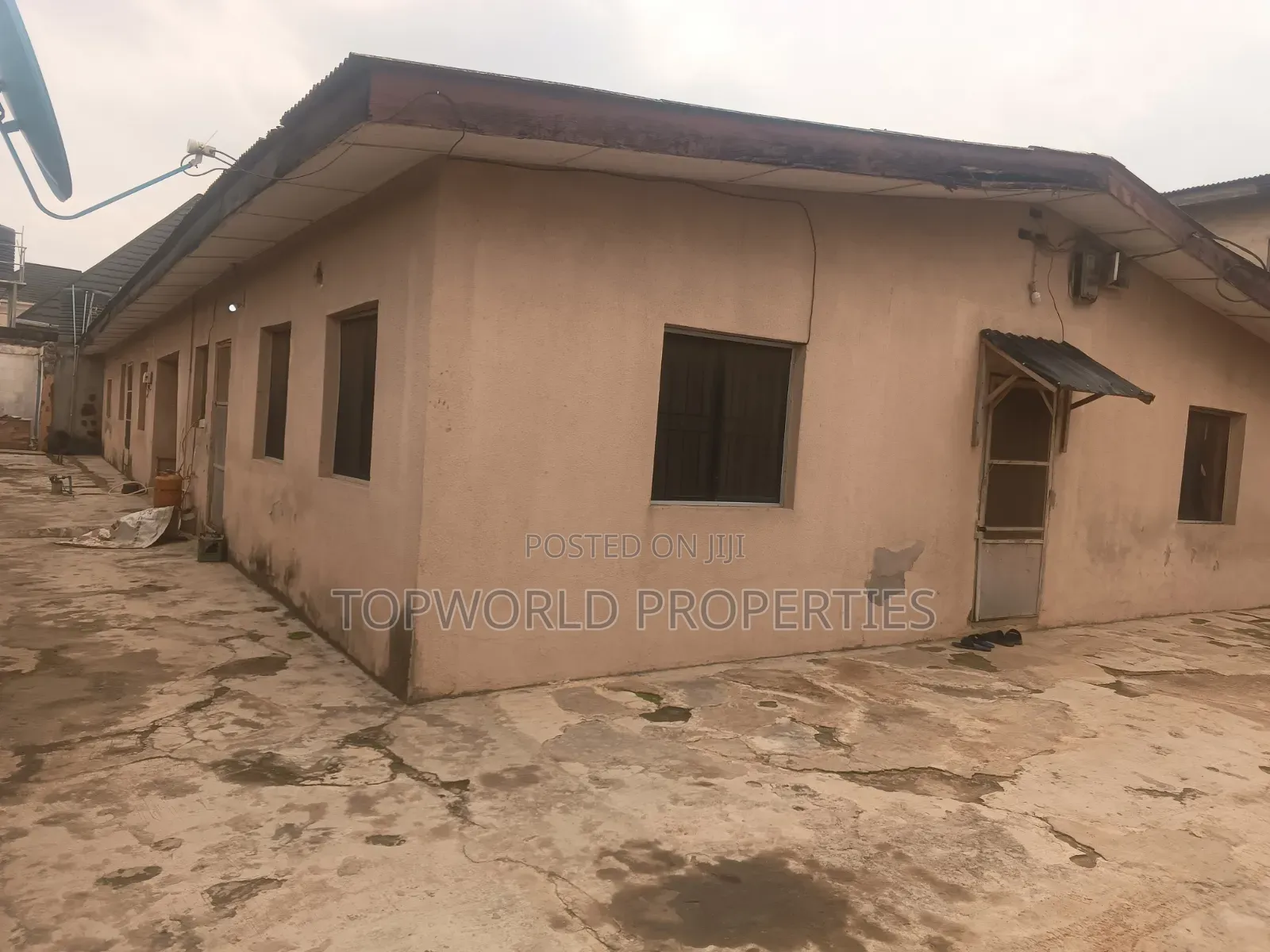 2bdrm Bungalow in New Oko Oba for sale in New Oko Oba
