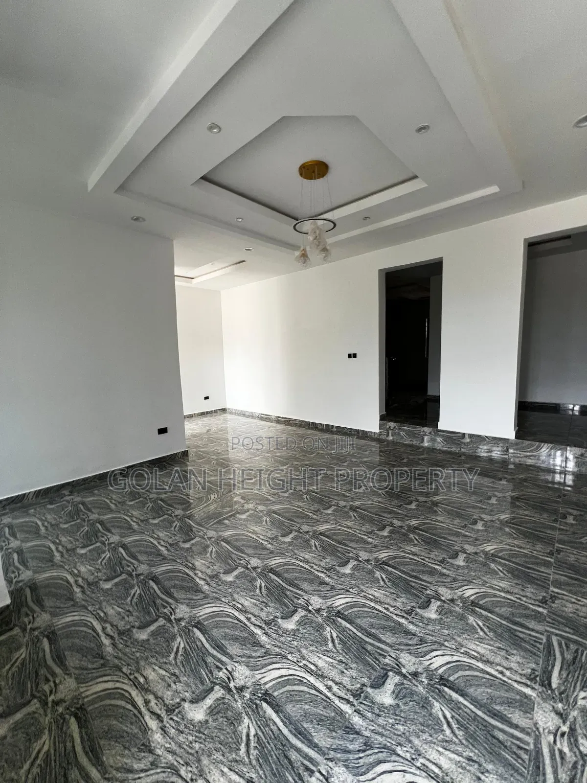 5bdrm Townhouse/Terrace in Lifecamp for sale in Life Camp