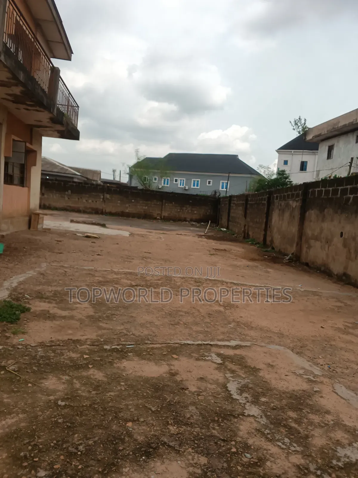 3bdrm Block of Flats in New Oko Oba Ifako for sale in New Oko Oba