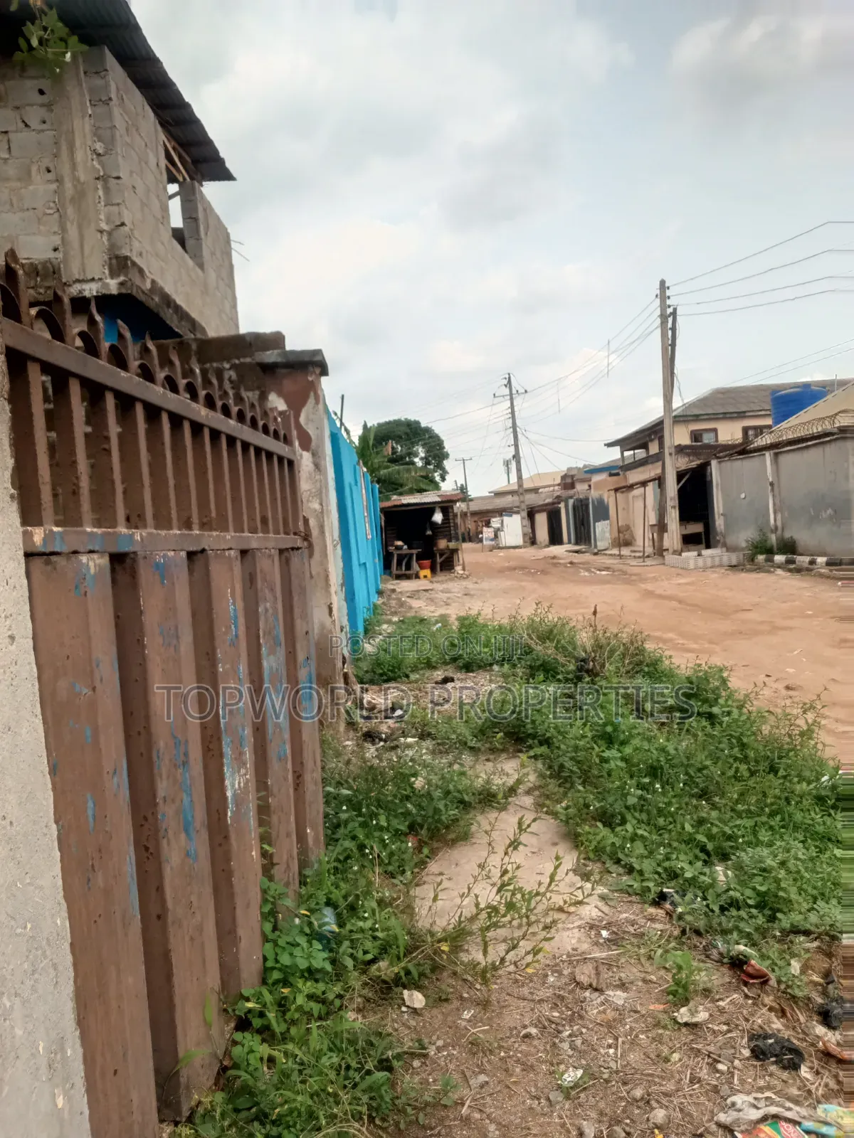 3bdrm Block of Flats in New Oko Oba Ifako for sale in New Oko Oba