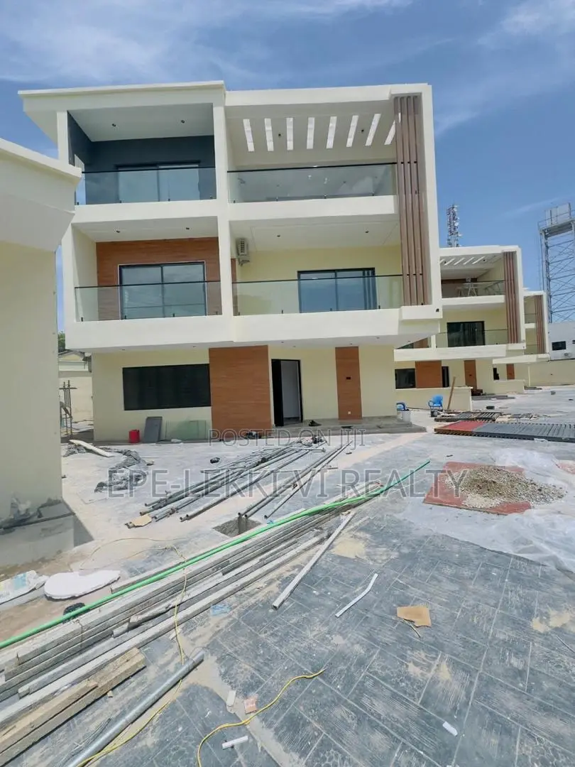 5bdrm Duplex in Old Ikoyi for sale in Old Ikoyi