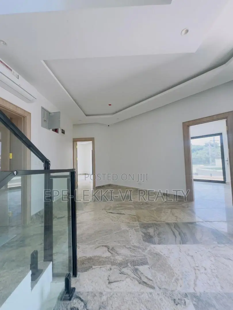 5bdrm Duplex in Old Ikoyi for sale in Old Ikoyi