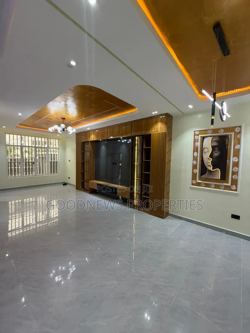 4bdrm Duplex in Osapa London for sale in Osapa london