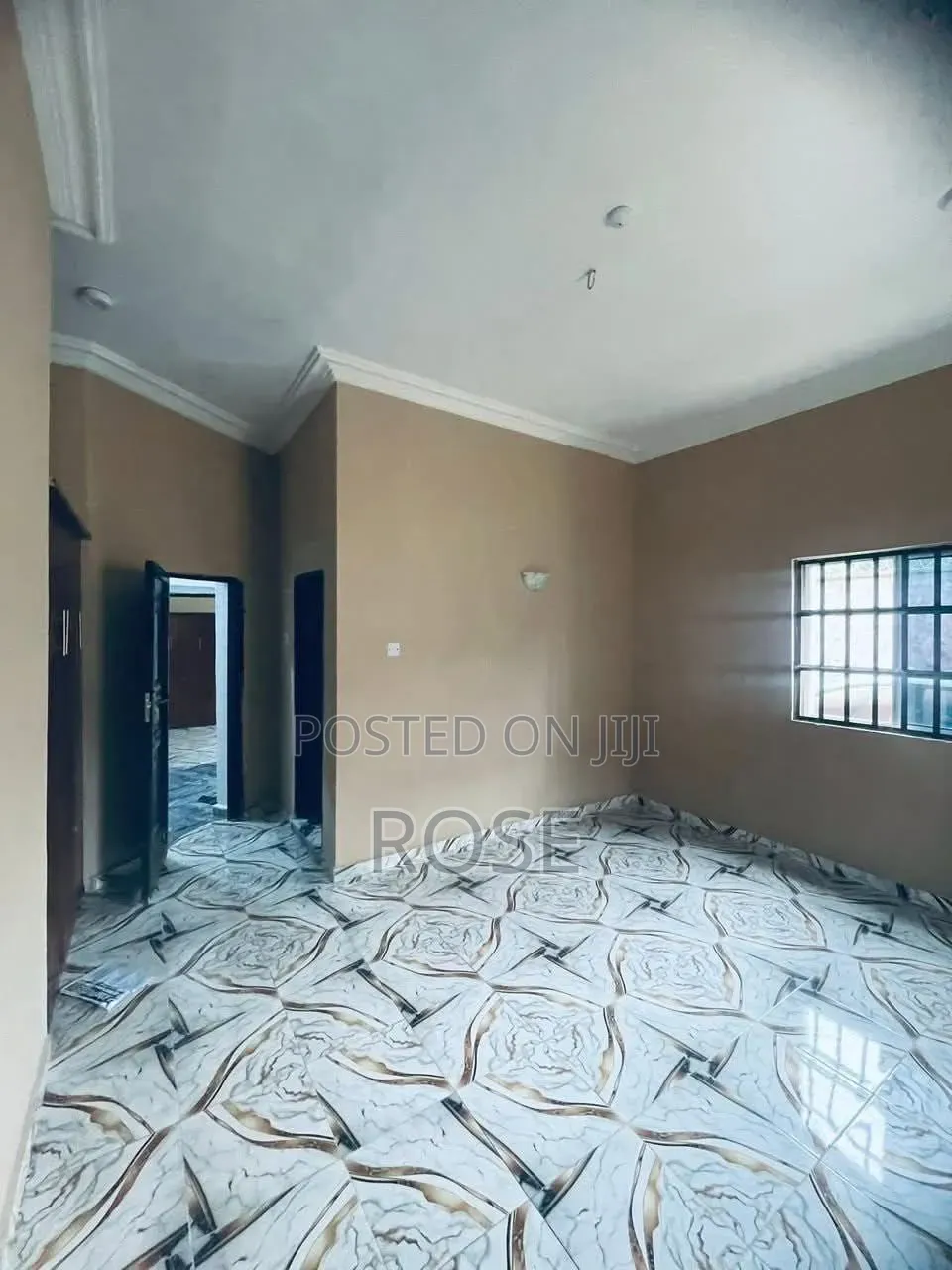 3bdrm Apartment in 12 Udo Udoma, Uyo for rent in Uyo