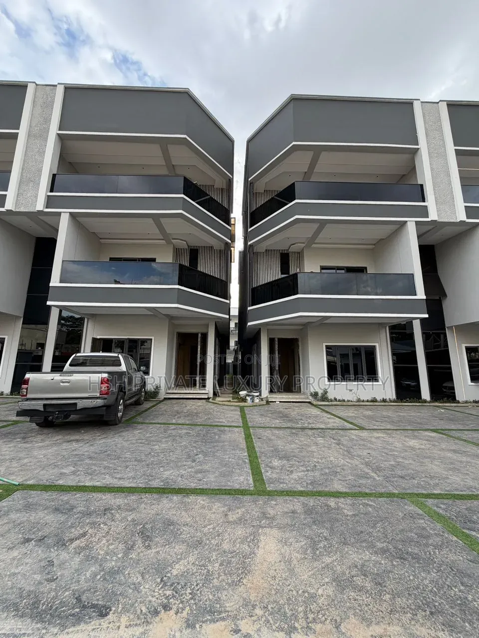 Furnished 4bdrm Duplex in Utako for sale in Utako