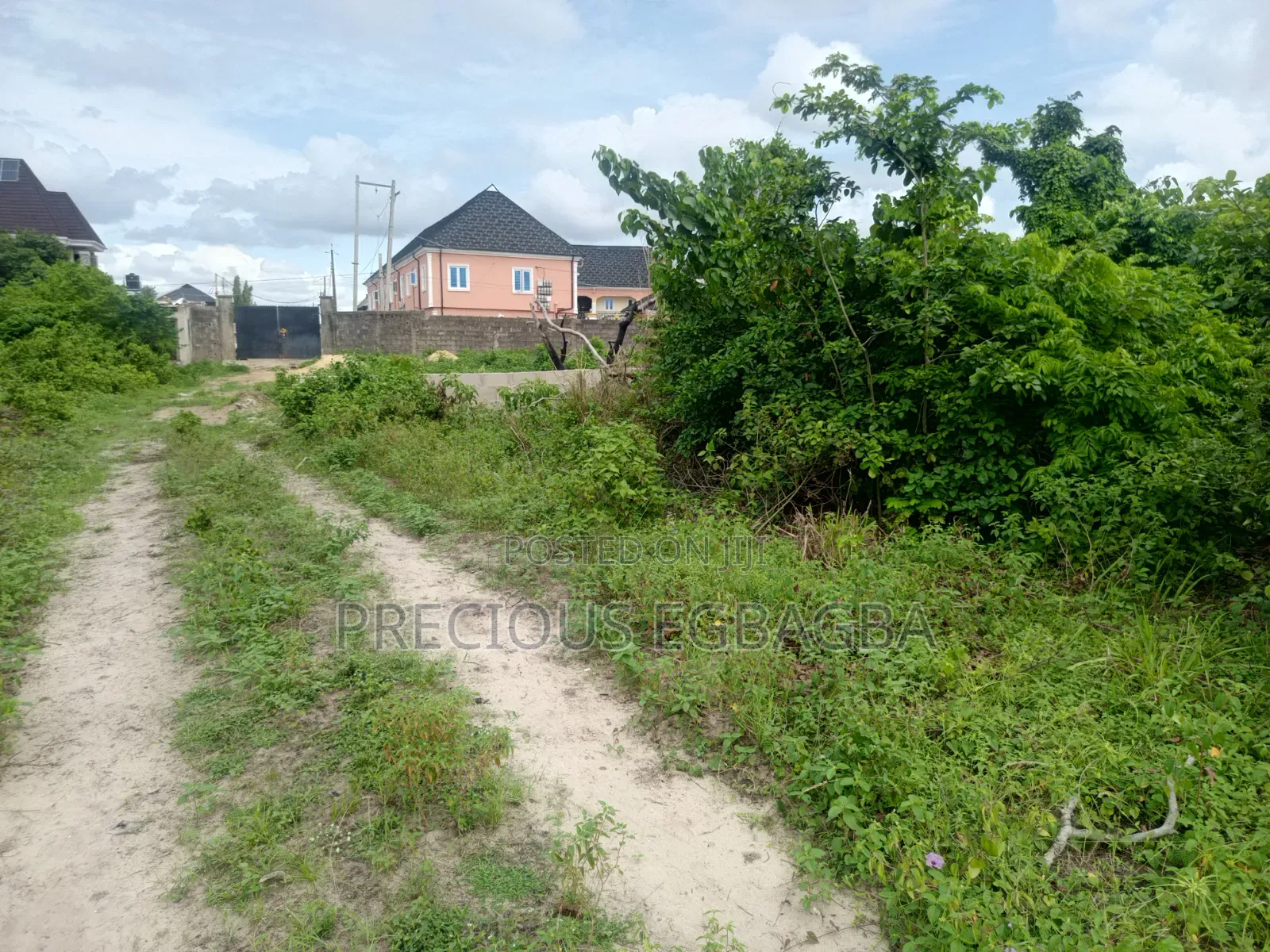 Plots of Land in a Well Developed Neighborhood in Ejigbo / Ejigbo