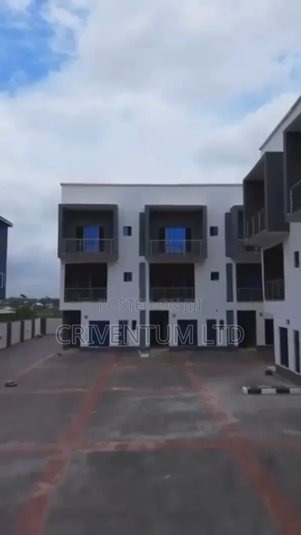 4bdrm Duplex in Gaduwa for sale in Gaduwa