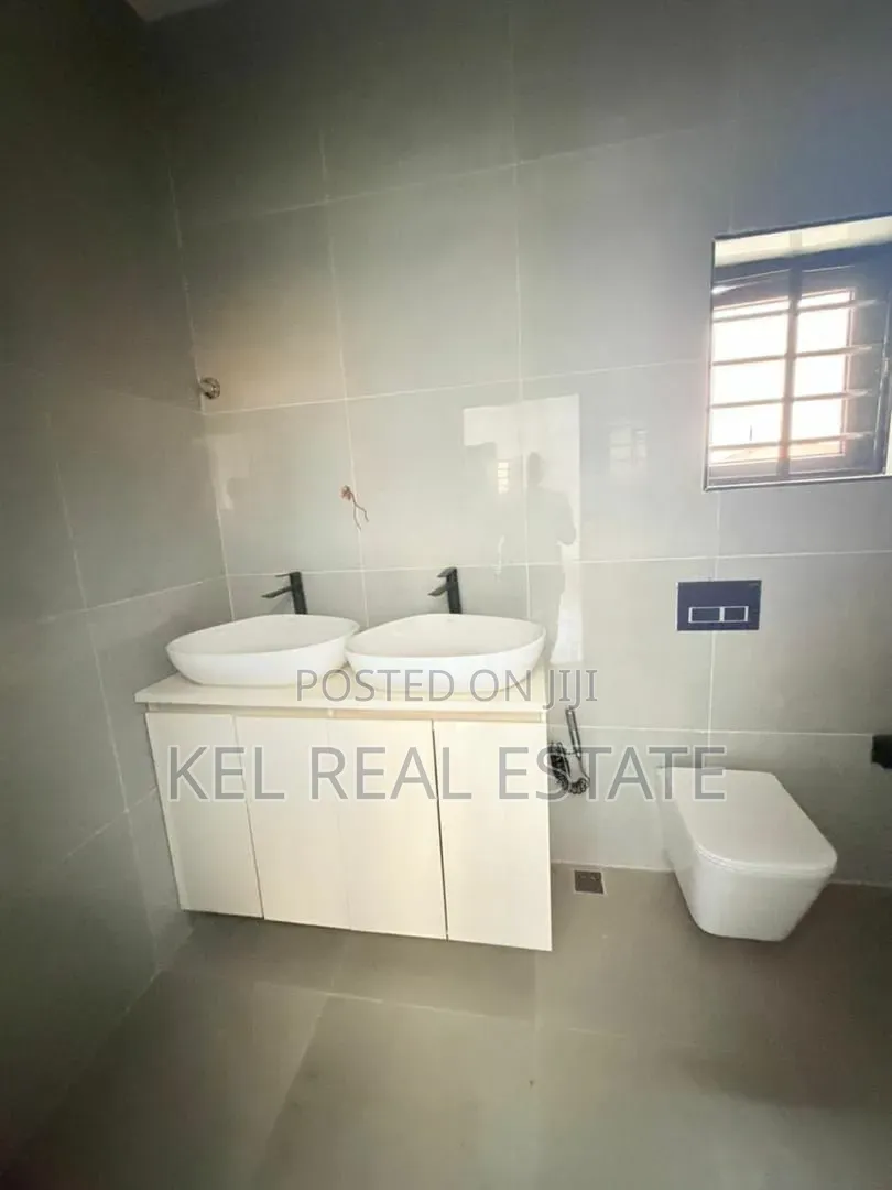 4bdrm Duplex in GRA Phase 1 for sale in GRA Phase 1