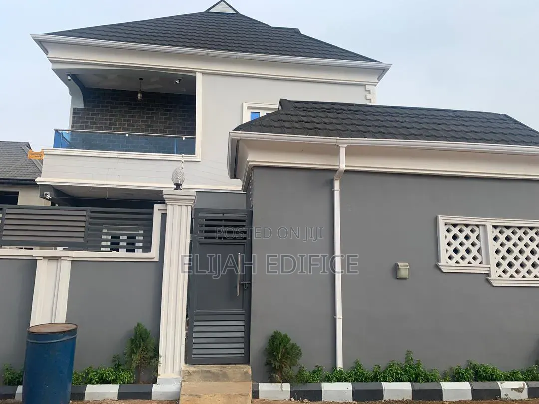 Furnished Mini Flat in Odogunyan, Ikorodu Garage for rent in Ikorodu Garage