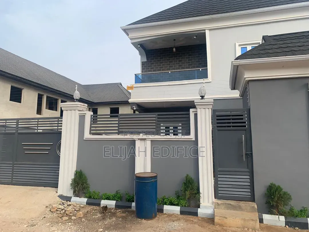 Furnished Mini Flat in Odogunyan, Ikorodu Garage for rent in Ikorodu Garage