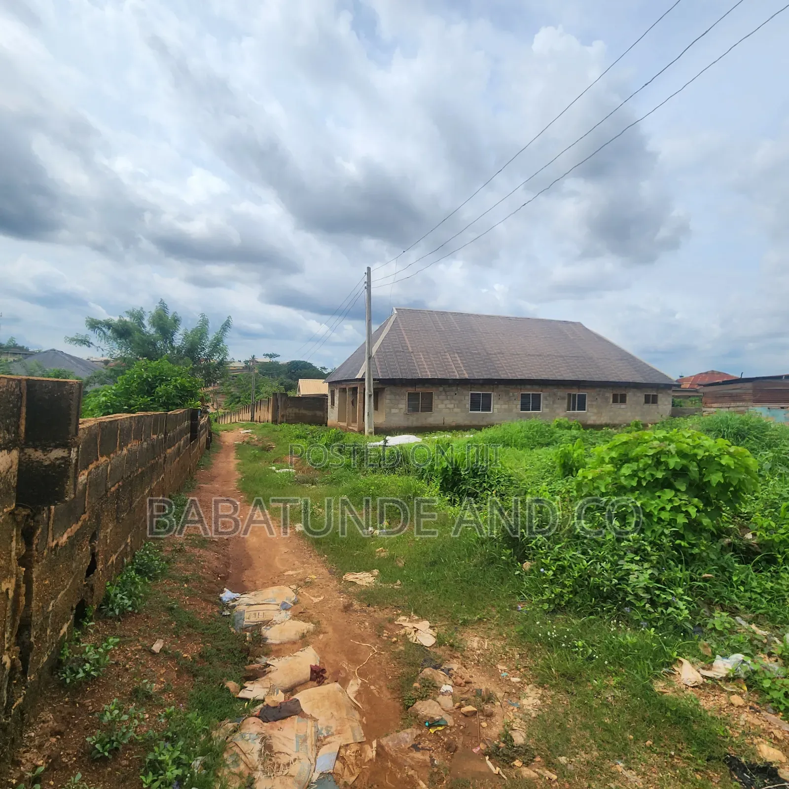 Fenced and Gated Plot of Land for Sale at Adetokun, Ologuneru Ibadan in Ologuneru