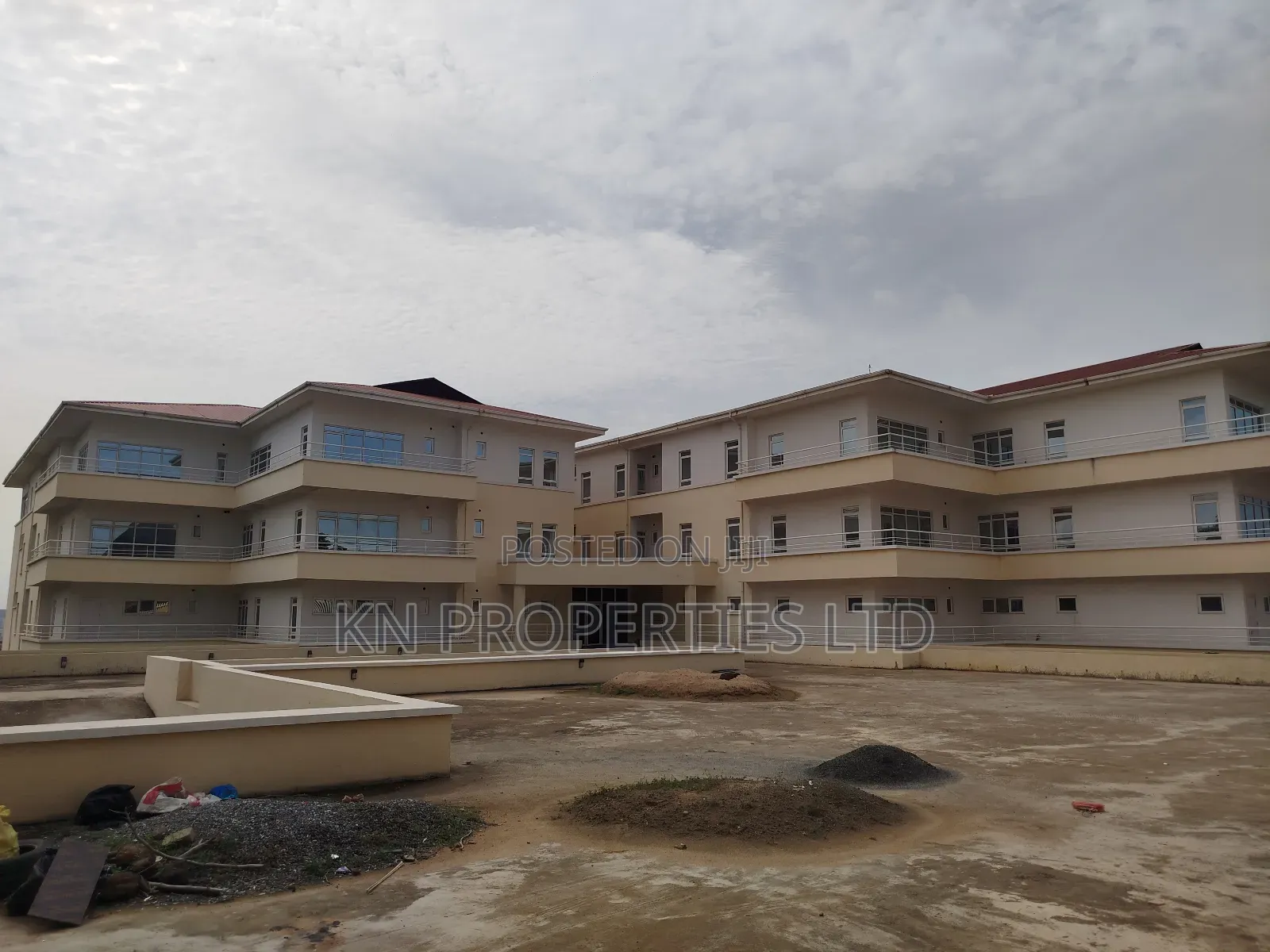 3bdrm Apartment in Guzape for sale in Guzape District