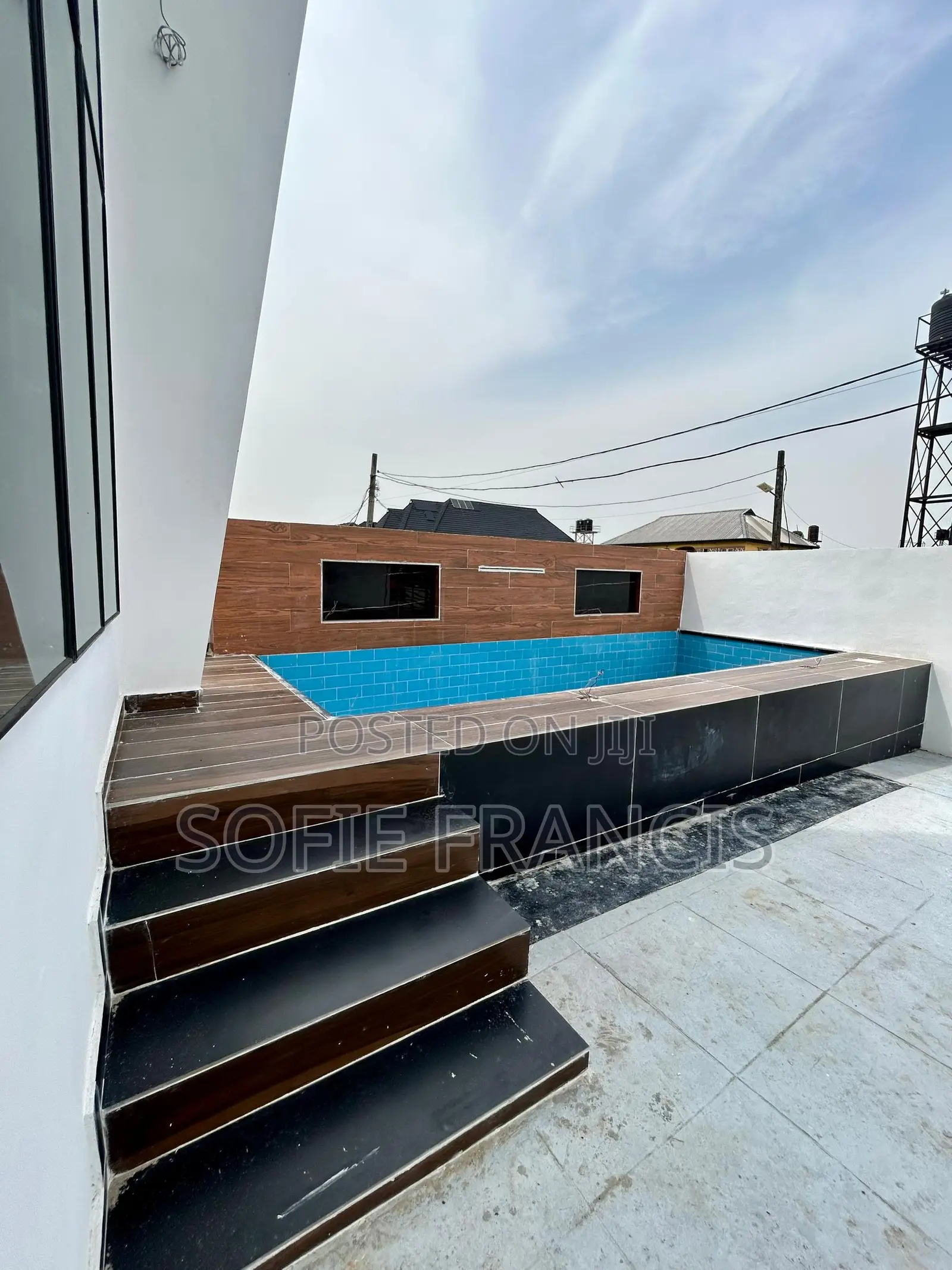 5bdrm Duplex in Sangotedo for sale in Sangotedo