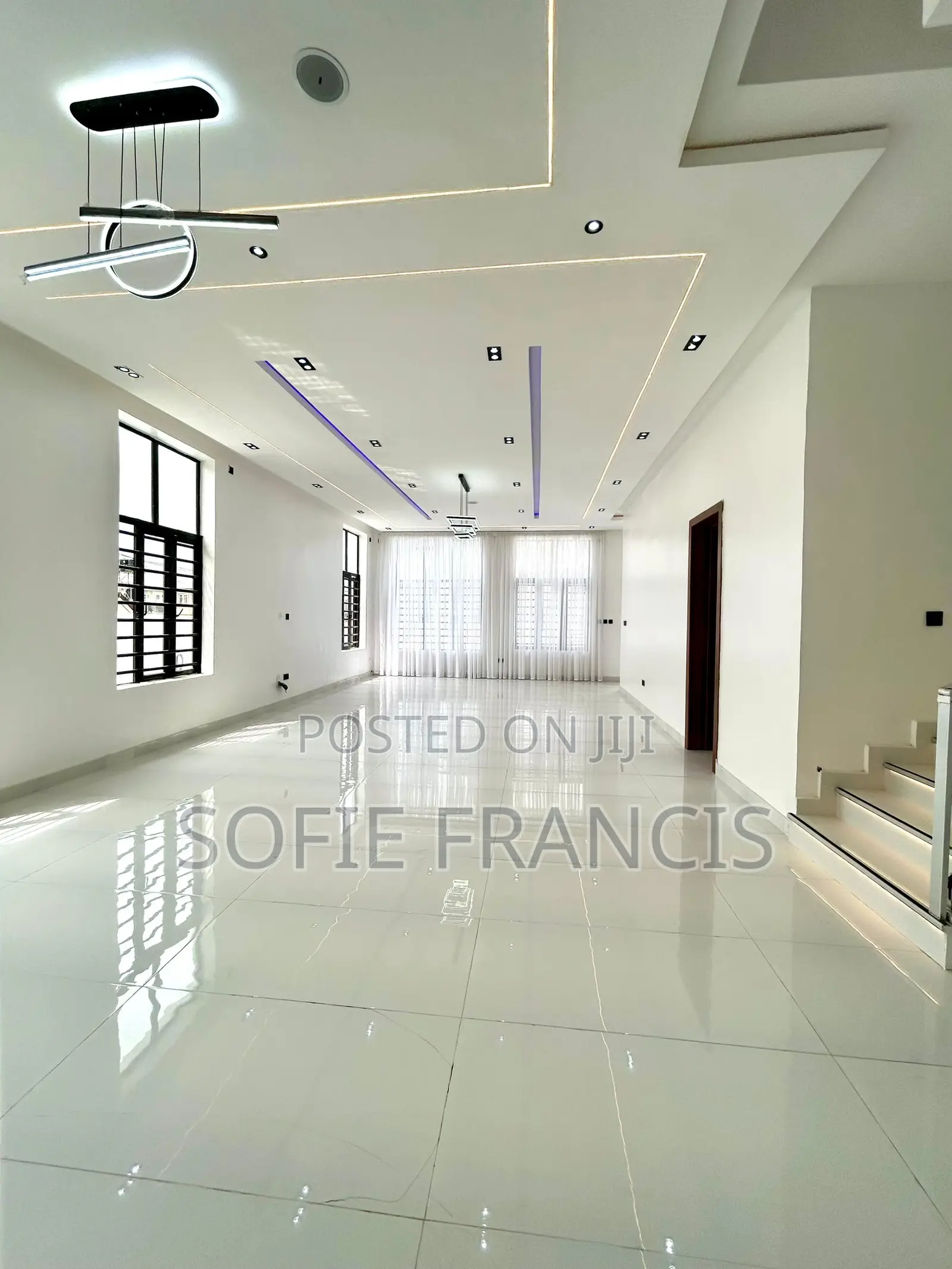 5bdrm Duplex in Sangotedo for sale in Sangotedo