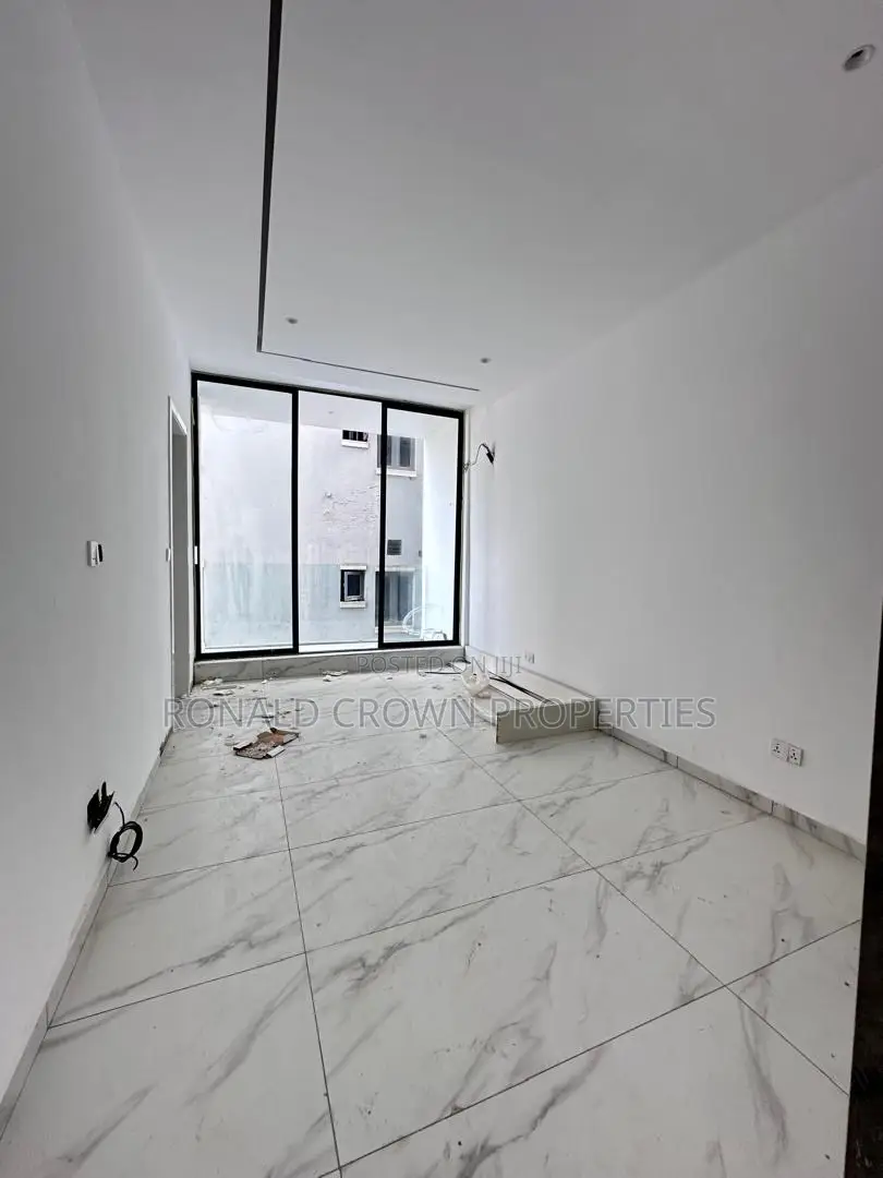 2bdrm Apartment in Lekki Phase 1 for sale in Lekki Phase 1