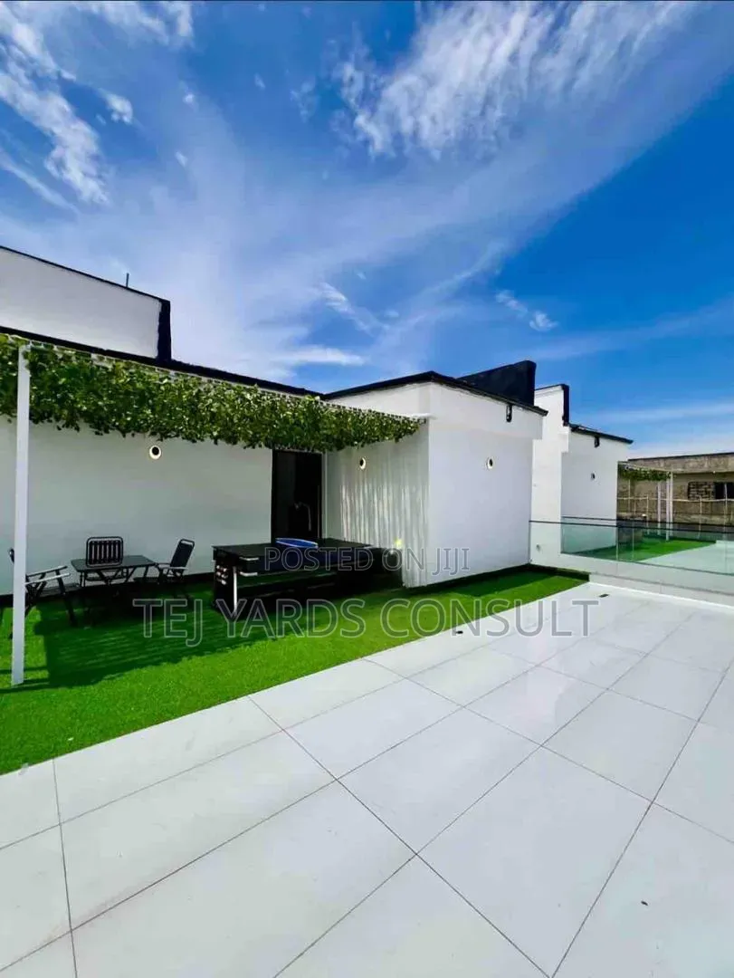 Furnished 5bdrm House in Osapa london for sale in Osapa london