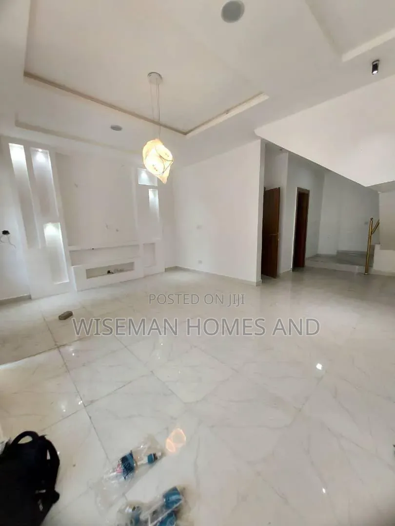 4bdrm Duplex in Ologolo Lekki for rent in Ologolo