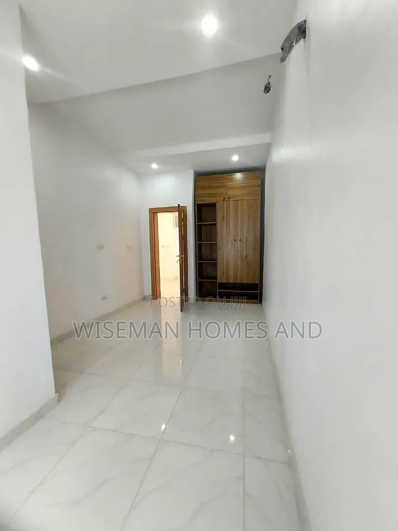 4bdrm Duplex in Ologolo Lekki for rent in Ologolo