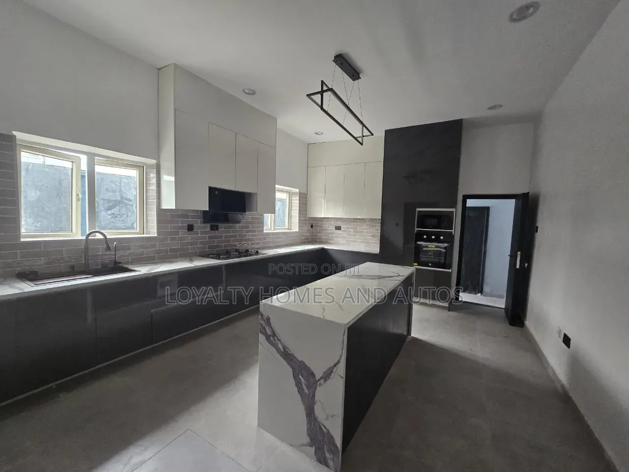 4bdrm Duplex in Berger for sale in Berger