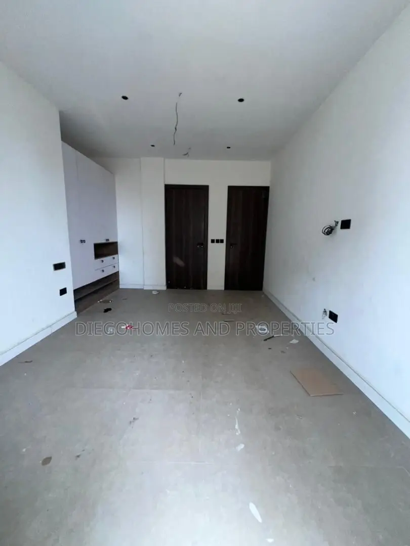 3bdrm Apartment in Ikate for sale in Ikate