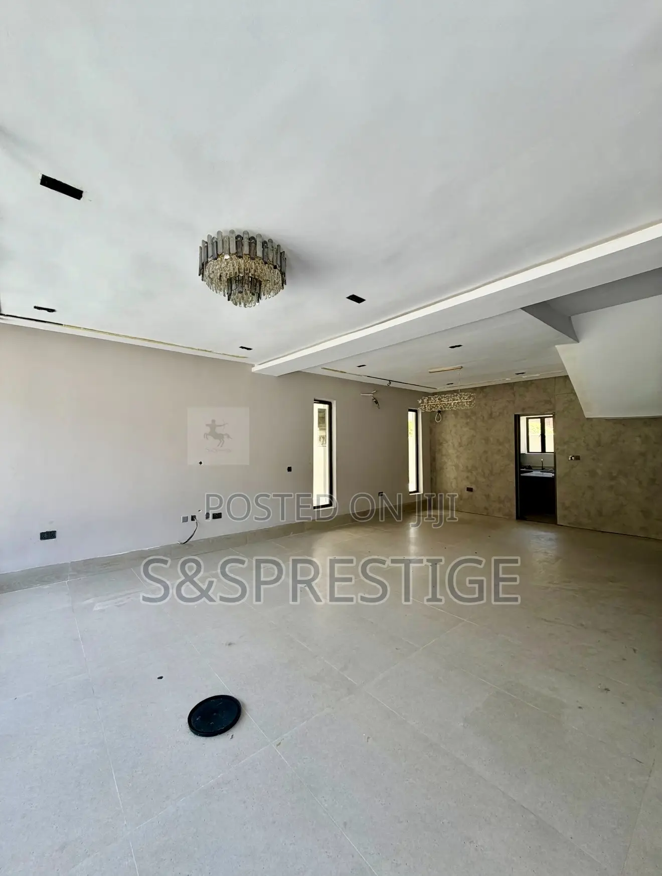4bdrm Duplex in Parkview Estate for sale in Parkview Estate