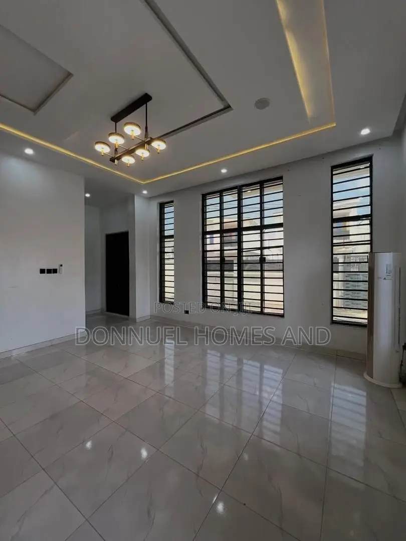 5bdrm Duplex in Lekki Expressway for rent in Lekki Expressway
