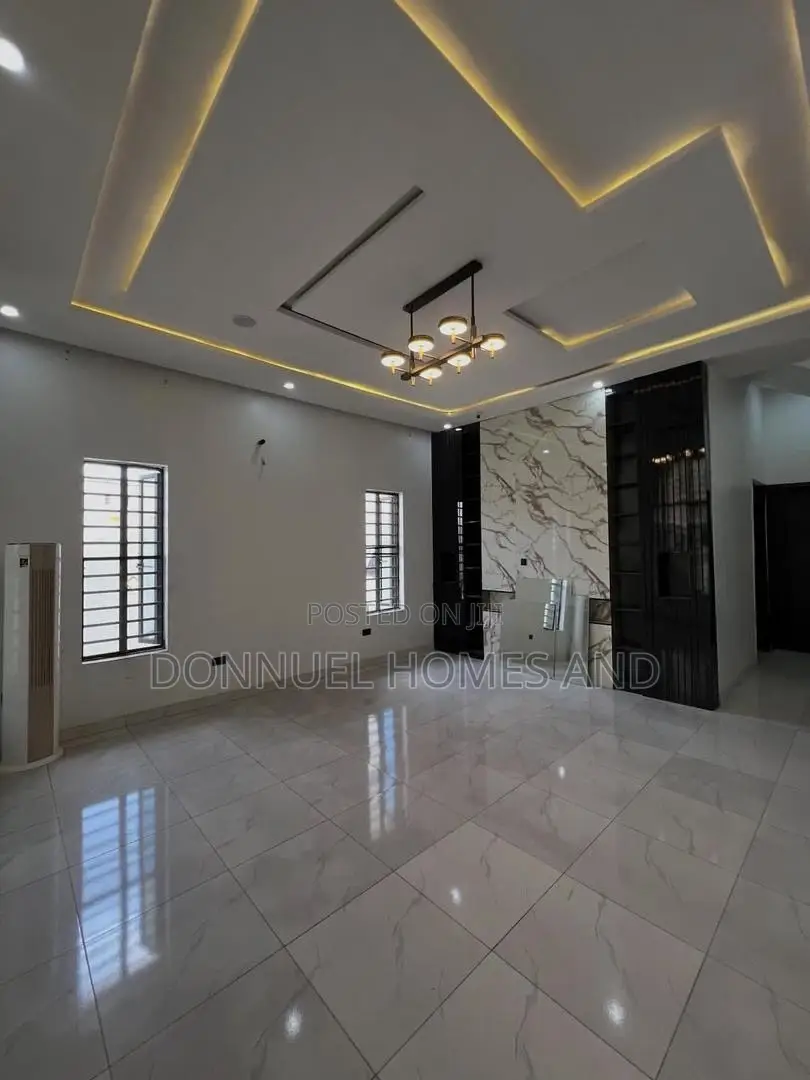 5bdrm Duplex in Lekki Expressway for rent in Lekki Expressway